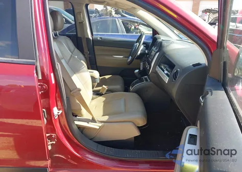 2016 Jeep Compass High Altitude Edition z USA, uszkodzony, nr VIN 1C4NJCEA7GD643132